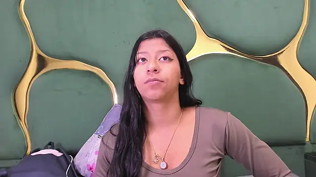 VaneLin18 online show from December 2025 07:12:01 PM