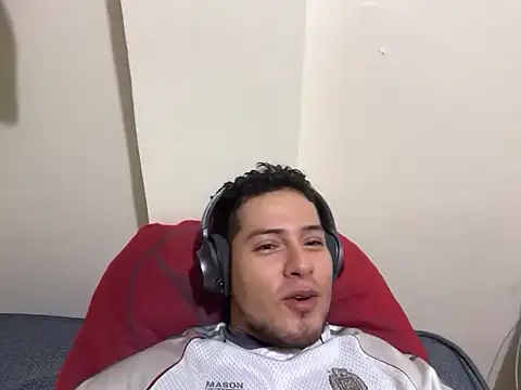 Malandralle online show from November 2025 05:07:02 AM