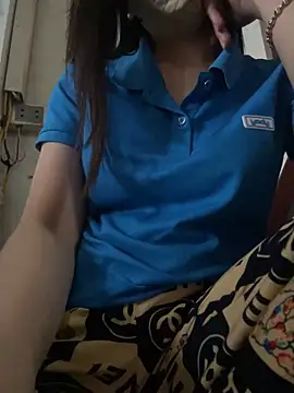 Snapshot of Tuongvy05 chatting on March 2026 07:04:02 AM Tuongvy05 online show from March 2026 07:04:02 AM