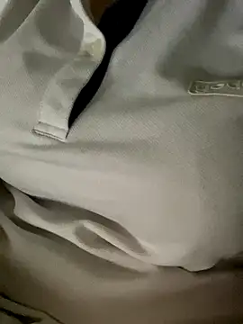 Snapshot of Tuongvy05 chatting on October 2025 04:38:02 PM Tuongvy05 online show from October 2025 04:38:02 PM