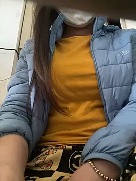 Snapshot of Tuongvy05 chatting on December 2025 08:15:02 AM Tuongvy05 online show from December 2025 08:15:02 AM