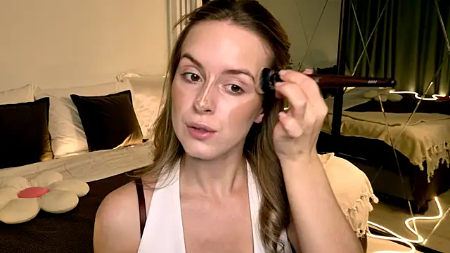 RozzitaBedberry online show from March 2026 11:10:01 AM