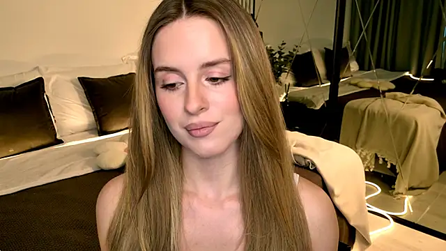 RozzitaBedberry online show from April 2026 02:55:01 PM