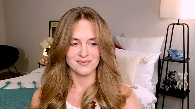 RozzitaBedberry online show from September 2025 01:03:02 PM