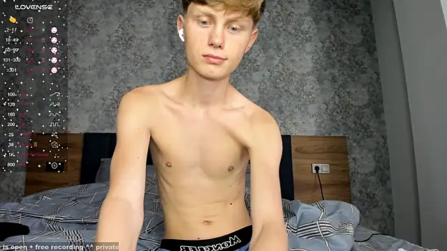 Snapshot of christian_di0r chatting on March 2025 09:12:01 AM christian di0r online show from March 2025 09:12:01 AM