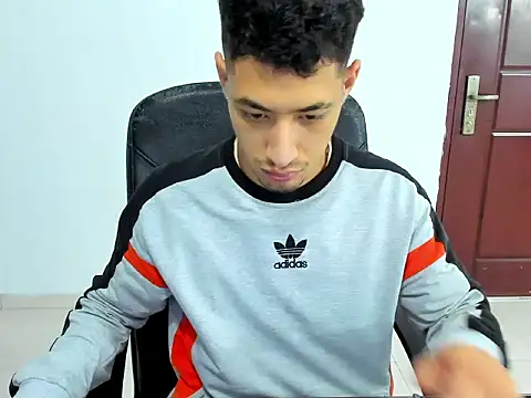 Chandler ken online show from December 2025 01:28:01 AM