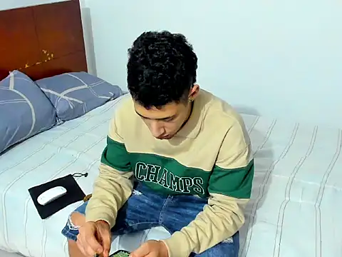 Chandler ken online show from December 2025 02:10:02 AM