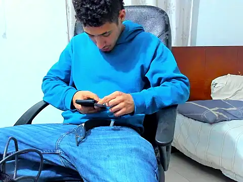 Chandler ken online show from December 2025 01:19:02 AM