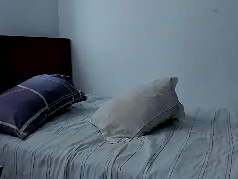 Chandler ken online show from December 2025 01:04:02 PM