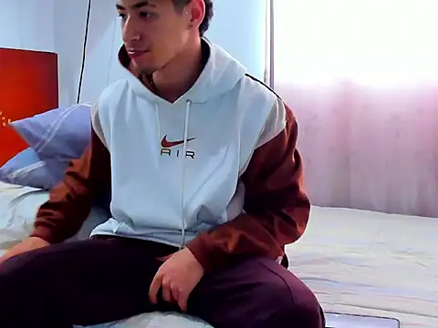 Chandler ken online show from November 2025 01:22:02 PM