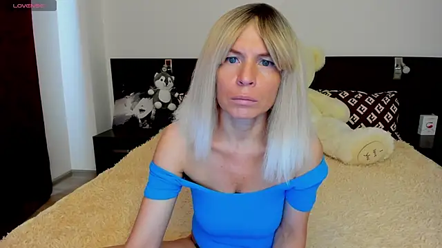 Snapshot of Hanna_Becrett17 chatting on June 2026 05:19:02 AM Hanna Becrett17 online show from June 2026 05:19:02 AM
