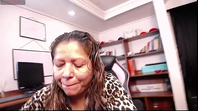 LiaTaylorr online show from March 2026 12:02:02 PM