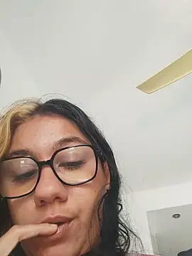 blvckbabyweed07 online show from April 2026 11:33:01 AM