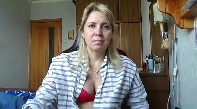 IrinaB1 online show from March 2025 07:41:01 AM