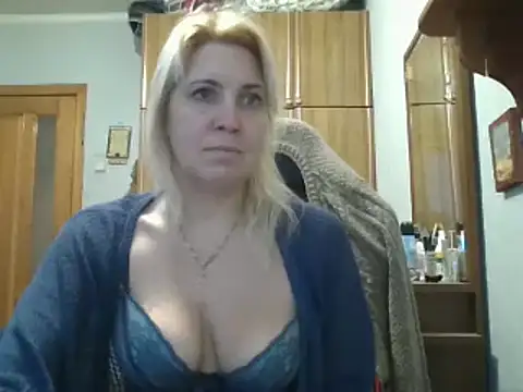 IrinaB1 online show from December 2025 06:15:02 AM