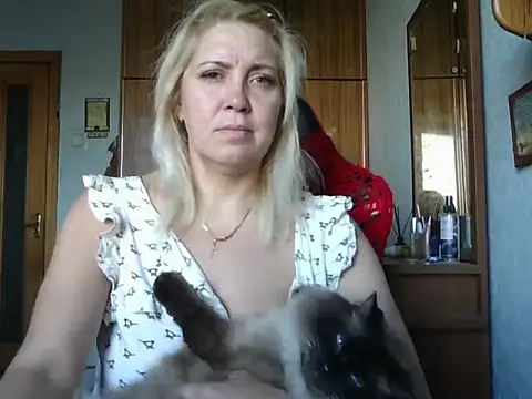 Snapshot of IrinaB1 chatting on July 2026 04:19:01 AM IrinaB1 online show from July 2026 04:19:01 AM