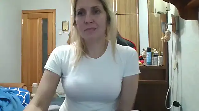 IrinaB1 online show from March 2025 05:05:01 PM
