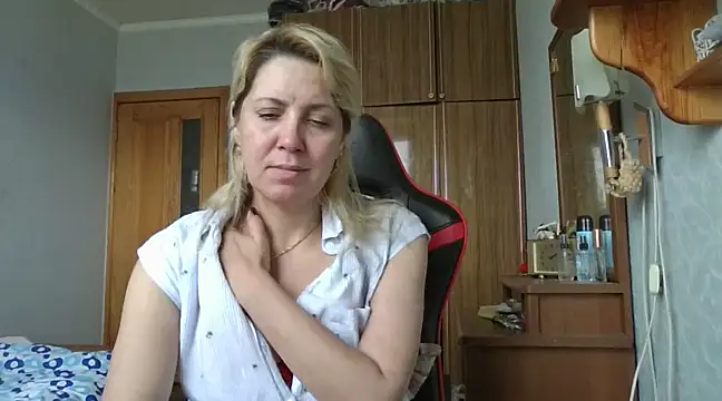 IrinaB1 online show from March 2025 12:12:01 PM