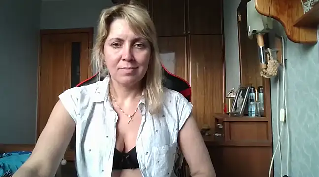 IrinaB1 online show from March 2025 02:58:02 PM