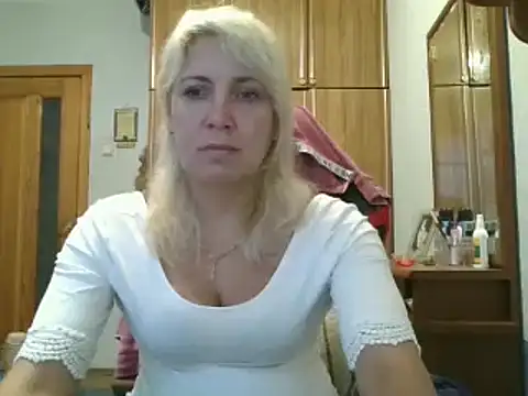 IrinaB1 online show from October 2025 05:12:02 AM