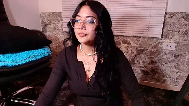 Susana hank2 online show from April 2026 06:43:01 PM