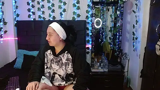 the lesbian game online show from September 2025 02:44:02 AM