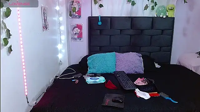 the lesbian game online show from May 2026 06:14:01 PM
