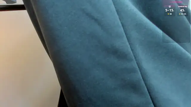 Snapshot of lizzy_davis_1 chatting on November 2025 04:06:01 AM lizzy davis 1 online show from November 2025 04:06:01 AM