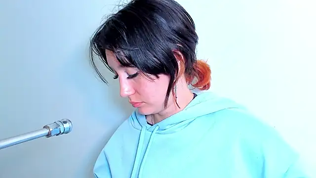 lizzy davis 1 online show from February 2026 03:46:01 AM