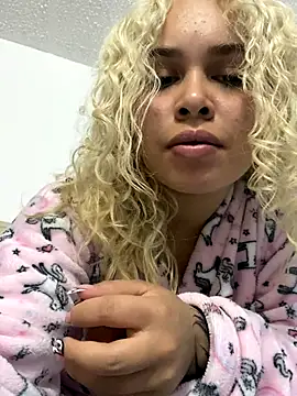 Haelycute online show from October 2025 02:57:02 AM