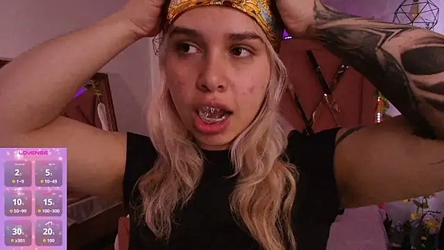 Haelycute online show from October 2025 12:05:02 PM