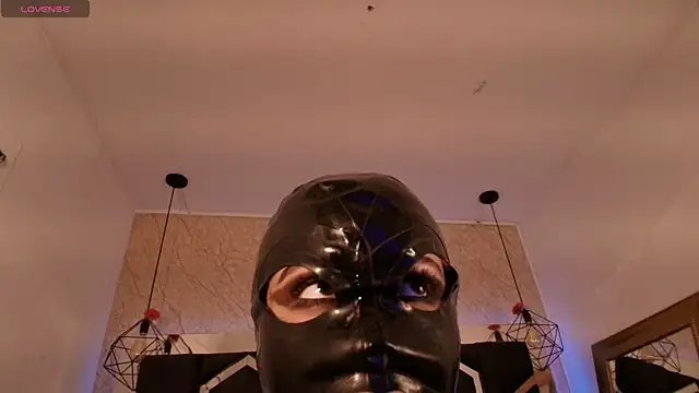 Haelycute online show from October 2025 08:00:01 PM