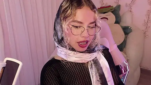 Haelycute online show from May 2026 08:53:01 AM