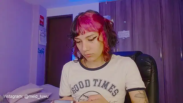 melissahowl online show from May 2026 10:35:01 PM