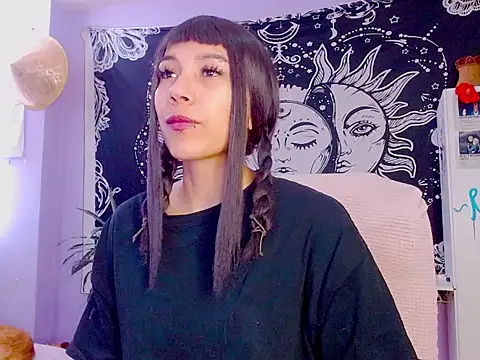 melissahowl online show from July 2026 03:53:02 PM