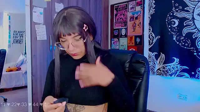 melissahowl online show from October 2025 03:20:01 PM