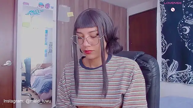 melissahowl online show from April 2026 02:33:01 PM