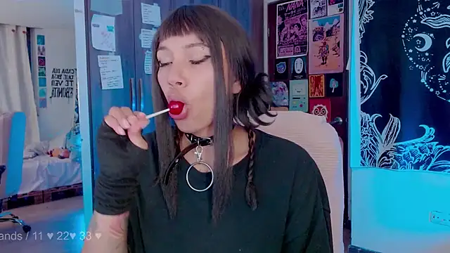 melissahowl online show from October 2025 12:56:01 AM