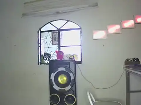 Snapshot of animecross chatting on December 2024 08:47:01 PM animecross online show from December 2024 08:47:01 PM