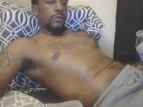 Snapshot of DreamvilleINC chatting on September 2025 07:42:01 AM DreamvilleINC online show from September 2025 07:42:01 AM