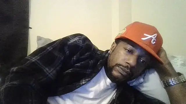 Snapshot of DreamvilleINC chatting on November 2025 05:45:02 AM DreamvilleINC online show from November 2025 05:45:02 AM