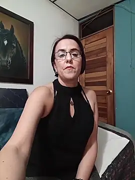 Snapshot of IsisBlake chatting on May 2026 11:42:01 PM IsisBlake online show from May 2026 11:42:01 PM