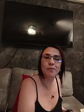 IsisBlake online show from February 2026 02:28:01 PM