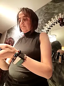 IsisBlake online show from December 2025 06:08:01 PM