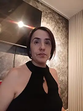 IsisBlake online show from February 2026 01:00:01 PM