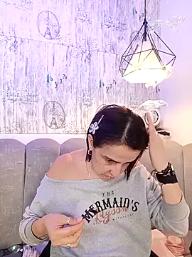 IsisBlake online show from November 2025 06:41:02 PM