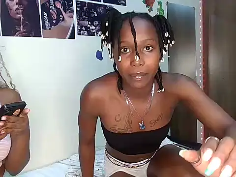 Snapshot of Sexyvyee_ chatting on September 2025 06:47:01 PM Sexyvyee online show from September 2025 06:47:01 PM