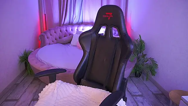 Mille Joy online show from November 2025 01:15:02 PM