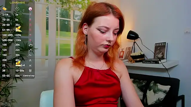 Snapshot of pretty_little_thing chatting on October 2025 12:28:02 PM pretty little thing online show from October 2025 12:28:02 PM