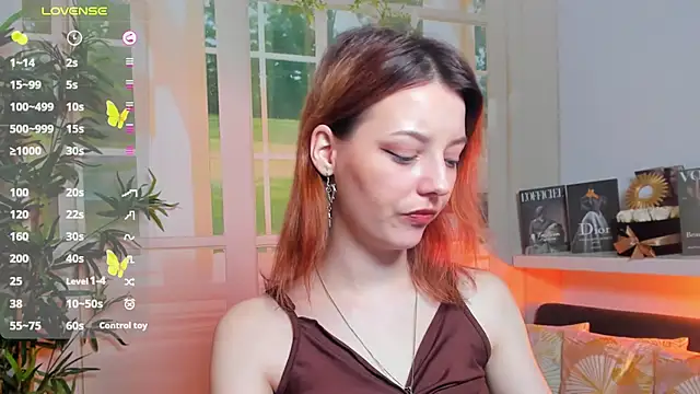Snapshot of pretty_little_thing chatting on March 2025 04:08:02 AM pretty little thing online show from March 2025 04:08:02 AM